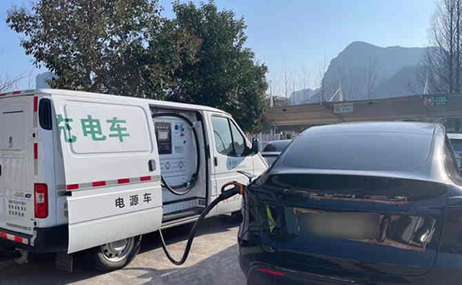 金湾区汽车搭电